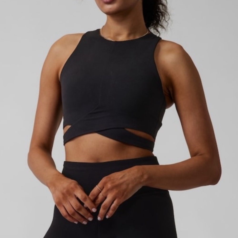 Athleta Conscious Cutout Crop Sports bra
